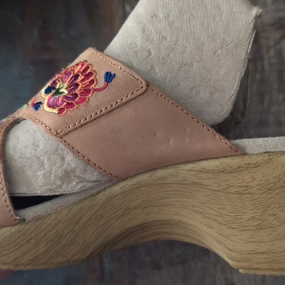 Alegria Linn Leather Floral Embroidered Wedge Sandals - Women's 38 (US 8) - Picture 7 of 8